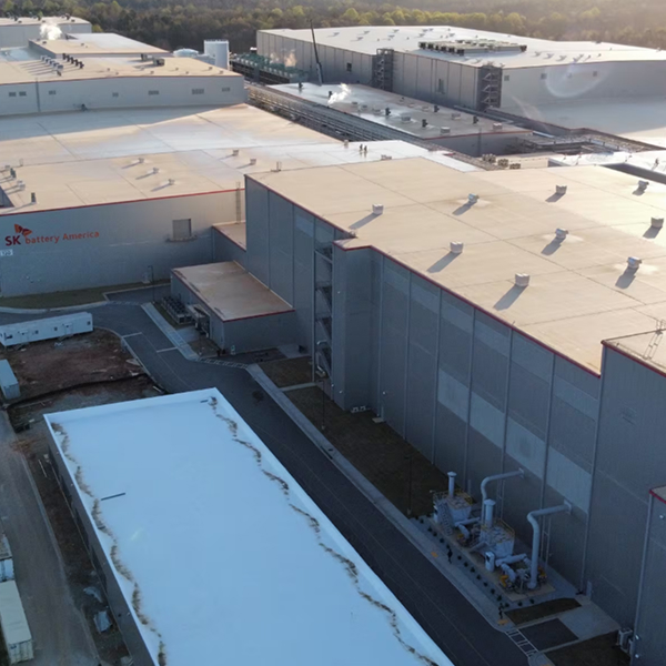 SK Innovation reports 4.176 trillion won loss in Q2 despite battery profit 썸네일 이미지