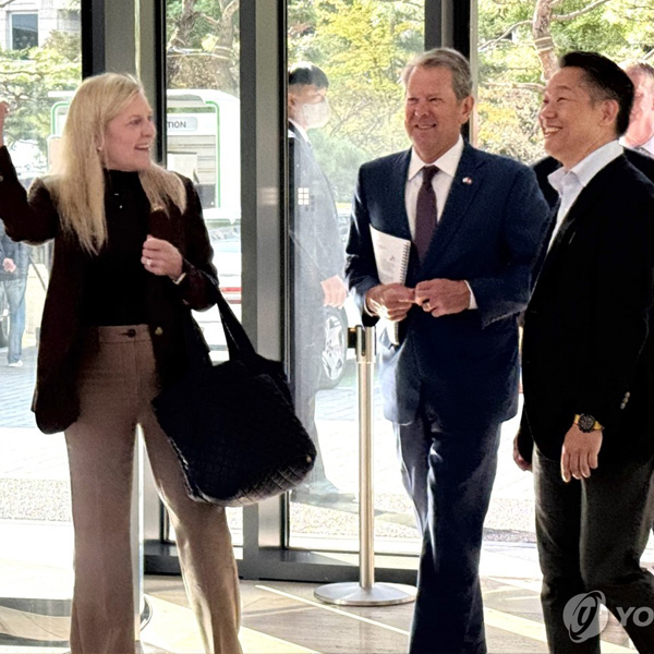 美조지아 주지사, SK온 CEO 회동…배터리 협력 강화 논의 썸네일 이미지