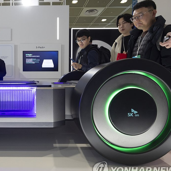 SK온·SK엔무브 합병법인 'SK온' 본격 출범…배터리 경쟁력 강화 썸네일 이미지